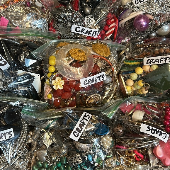 $6 Craft Bag /Treasures/Harvesting/Jewelry Crafting Bags - Live Show Listing 🛼🛼🛼 - Picture 1 of 6